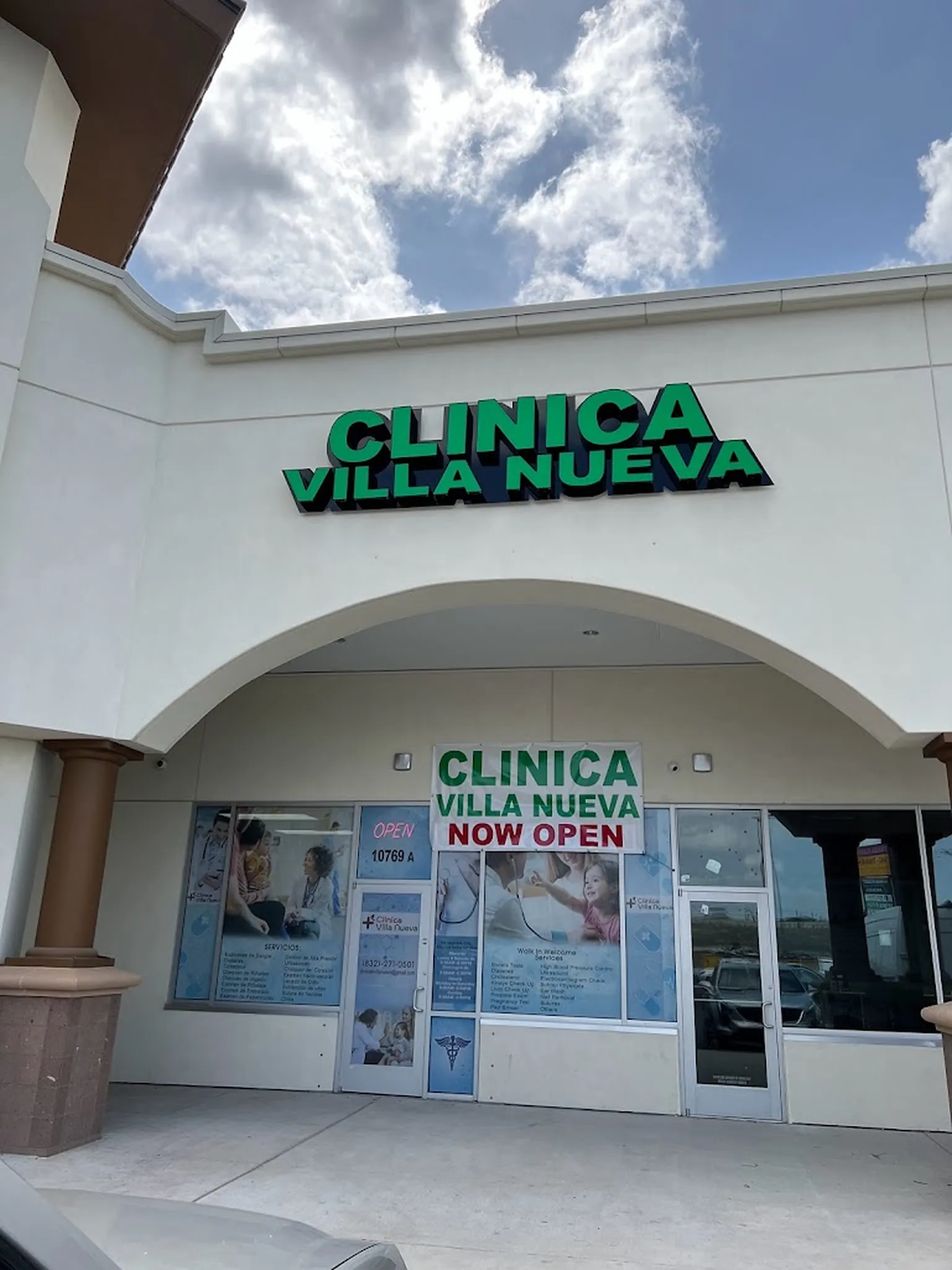 Fachada de Clínica Hispana Nueva Salud Little York en 10769 Eastex Fwy, Houston